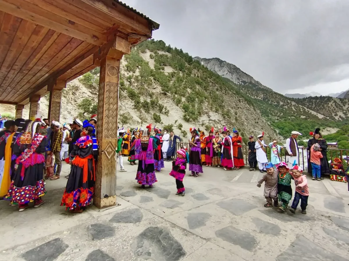 Kalash Ghizer Hunza Cultural Tour – 15 Days / 14 Nights