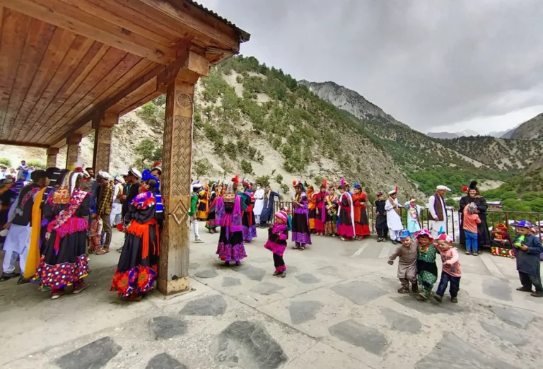 Kalash Ghizer Hunza Cultural Tour – 15 Days / 14 Nights