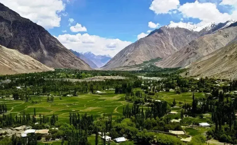 Kalash Ghizer Hunza Cultural Tour – 15 Days / 14 Nights