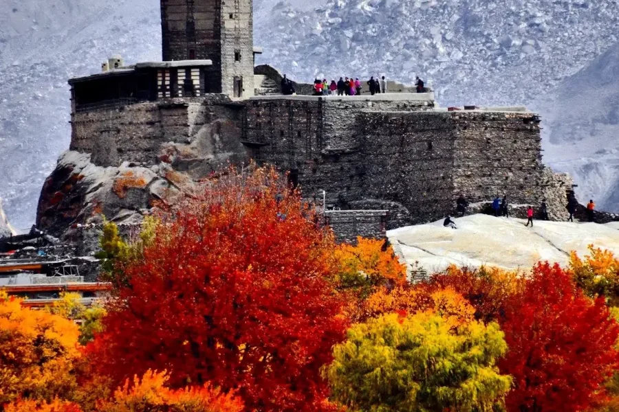 Historical 900 Years Altit Fort